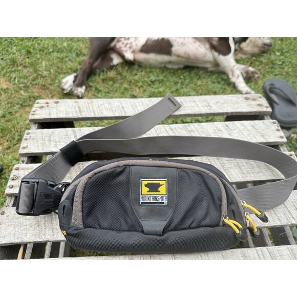 MOUNTAINSMITH VIBE II BELT BAG ADJUSTABLE WAIST LUMBAR FANNY PACK Black Hiking - Picture 1 of 14